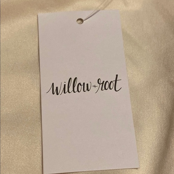 AFF Cream Long Sleeve Top
- NEVER WORN!! - Picture 2 of 4